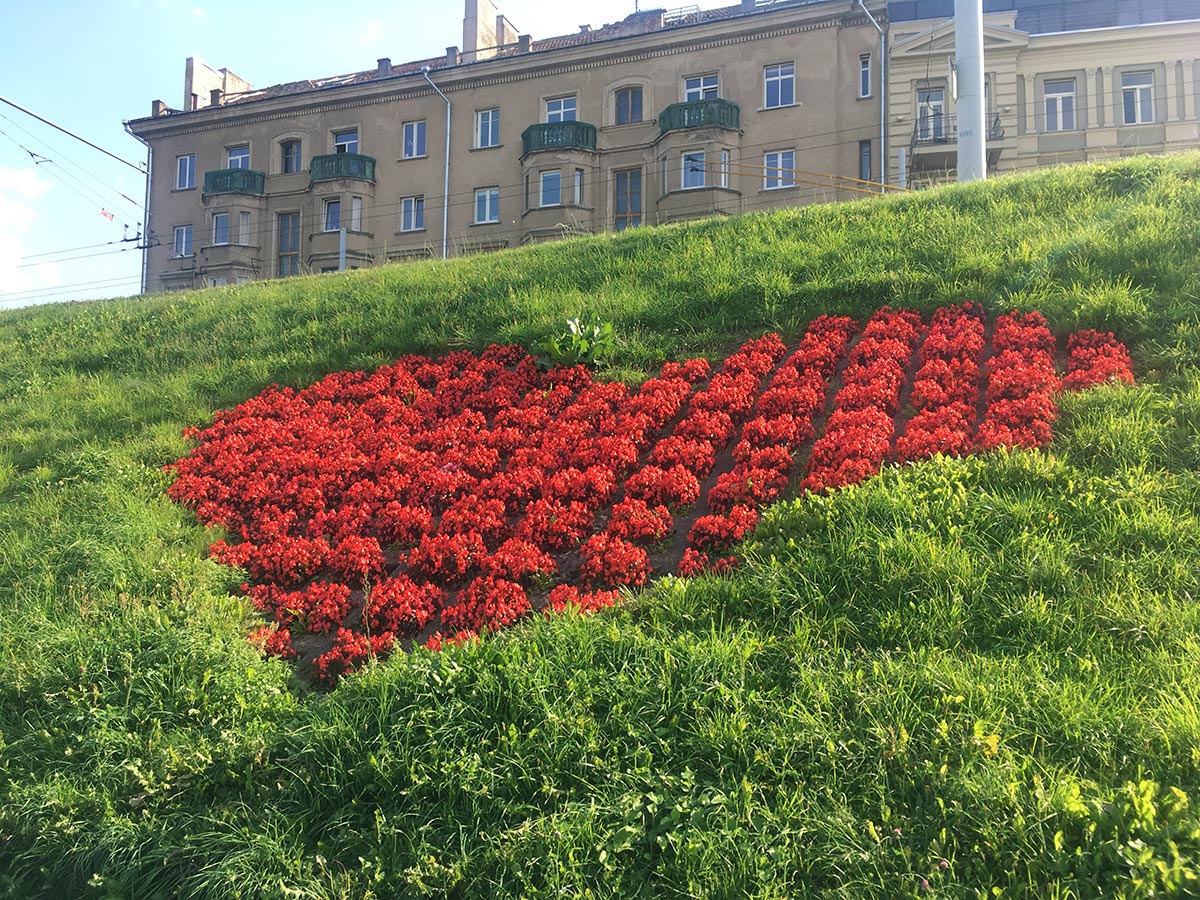 Heart on the banks of the Vilnius River